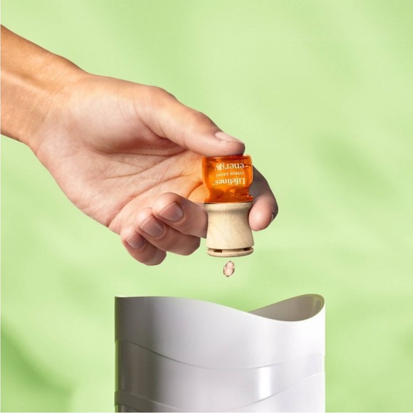 LIFELINES NWT waves ultra sonic diffuser -cascading mist & light & essential oil - Picture 7 of 12